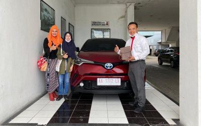 Ibu Anna Pembeli Toyota CHR Hybrid Magelang